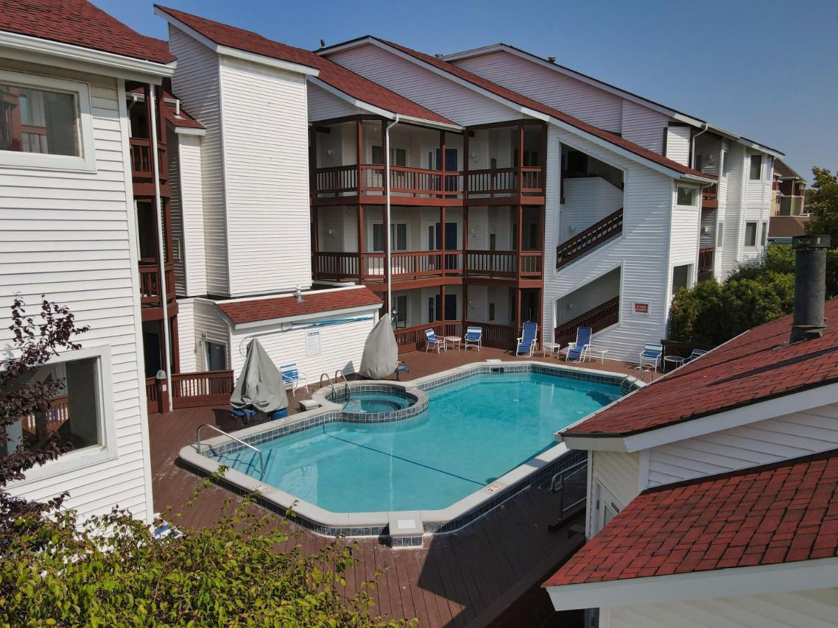 New Listing Beach Bliss 211! Stunning Bay View Traverse City Kültér fotó
