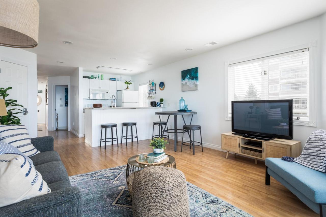 New Listing Beach Bliss 211! Stunning Bay View Traverse City Kültér fotó